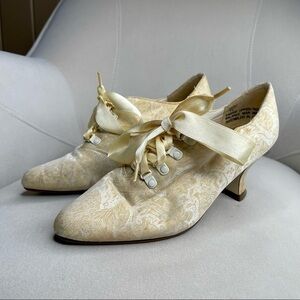 Vintage 90s Goth Victorian Booties by High Lights Lace Yellow Cream Size 7